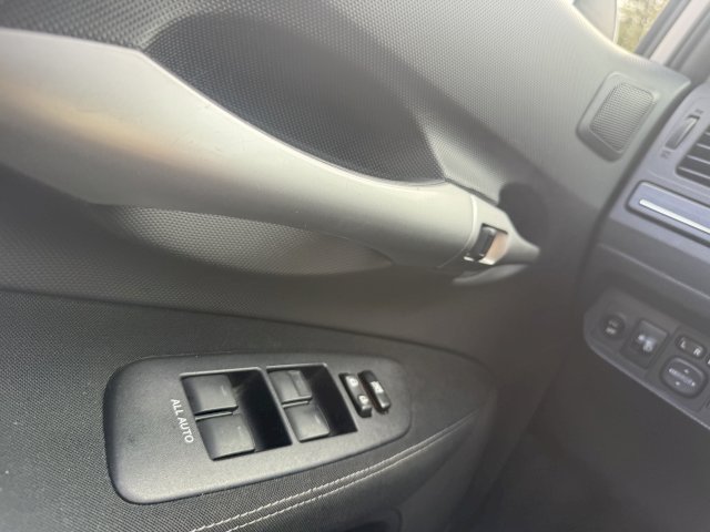 TOYOTA Toyota Auris  HSD 136h Dynamic 15