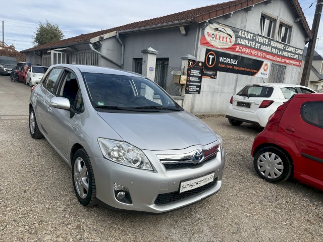 TOYOTA Toyota Auris  HSD 136h Dynamic 15