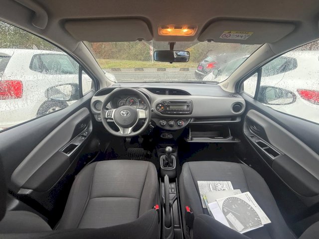 TOYOTA Toyota Yaris III 69 VVT-i Dynamic 5p