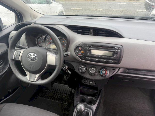 TOYOTA Toyota Yaris III 69 VVT-i Dynamic 5p