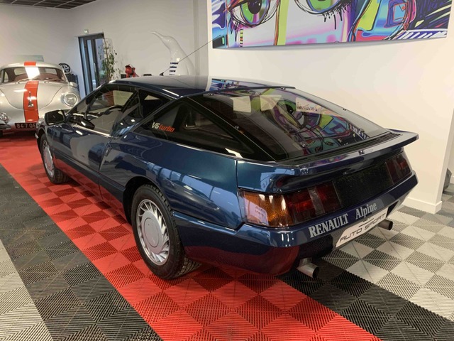 Alpine Renault GTA V6 Turbo 