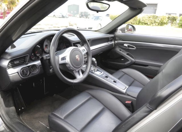 Porsche Porsche 911 991 Carrera 4S cabriolet - Carnet réseau - options 