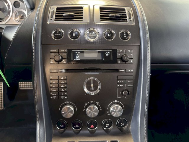 Aston-Martin V8 Vantage  Roadster BVR