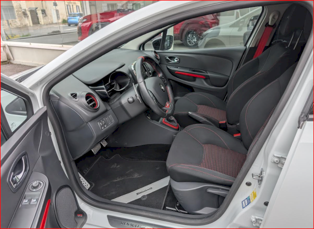 Renault Renault Clio IV (B98) 1.6 T 200ch RS EDC