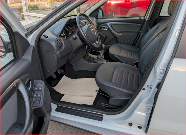Dacia Dacia Duster I (H79) 1.2 TCe 125ch Black Touch 4X2