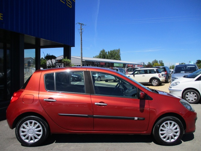 Renault Renault Clio III 1.5L DCI 70ch 04CV