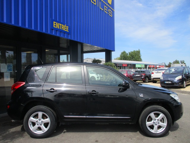 Toyota Toyota RAV4 III 2.2L D-4D 135ch 8CV LIFE