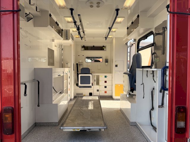 Renault Renault Master II AMBULANCE VASP CAISSE  2.5 DCI 120CH 8CV