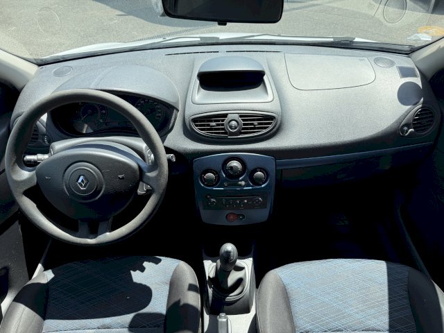 Renault Renault Clio III 1.5 DCI 68CH 4CV