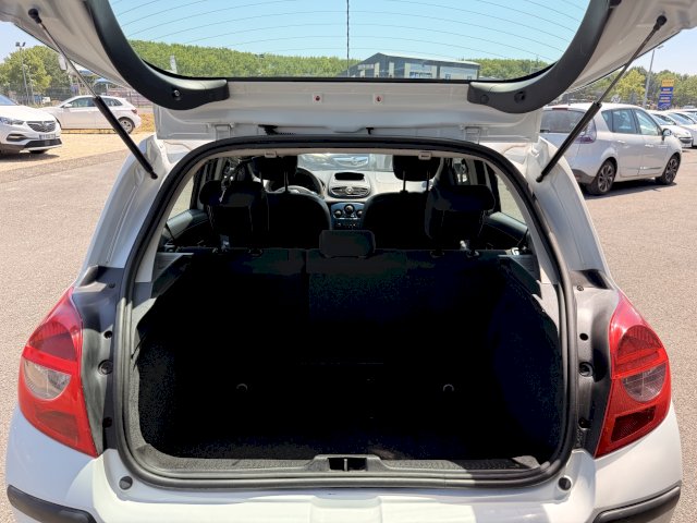 Renault Renault Clio III 1.5 DCI 68CH 4CV