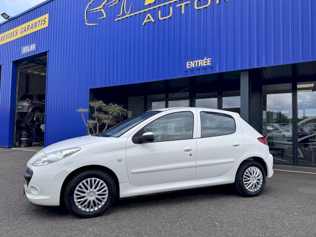 Peugeot Peugeot 206 + 1.4 ESSENCE 73CH 5CV