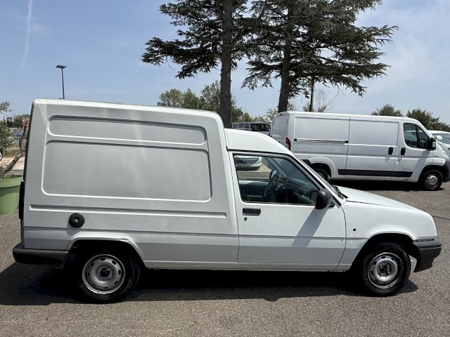 Renault Renault Express II 1.2 ESSENCE FOURGON 55CH 7CV