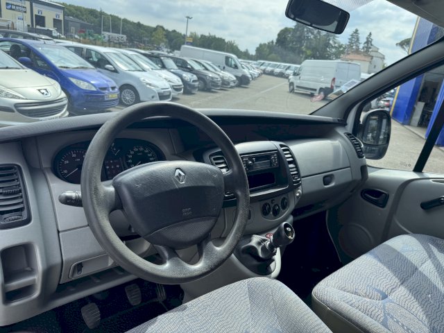 Renault Renault Trafic II L1H2 SURELEVE 1.9 DCI 82CH 6CV