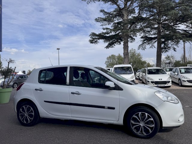 Renault Renault Clio III PHASE 2 1.5 DCI ECO2 90CH 5CV