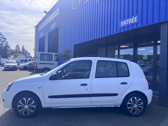 Renault Renault Clio II PHASE 2 1.5 DCI 68CH 4CV