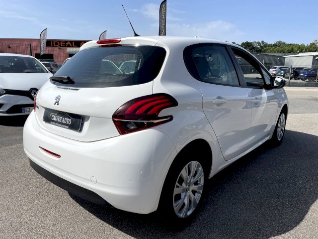 PEUGEOT Peugeot 208 1,5 BLUE HDI 100 CH 5 PLACES 