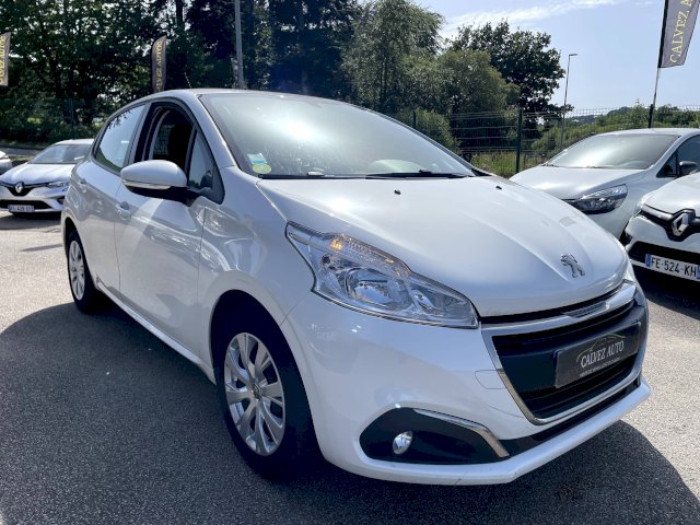 PEUGEOT Peugeot 208 1,5 BLUE HDI 100 CH 5 PLACES 