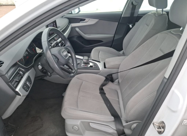 Audi Audi A4 Avant STRONIC BUSINESS LINE 150CH 