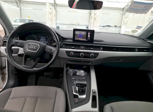 Audi Audi A4 Avant STRONIC BUSINESS LINE 150CH 