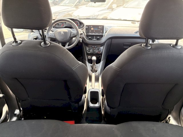 PEUGEOT Peugeot 208 1,5 HDI 100 CH 5 PLACES
