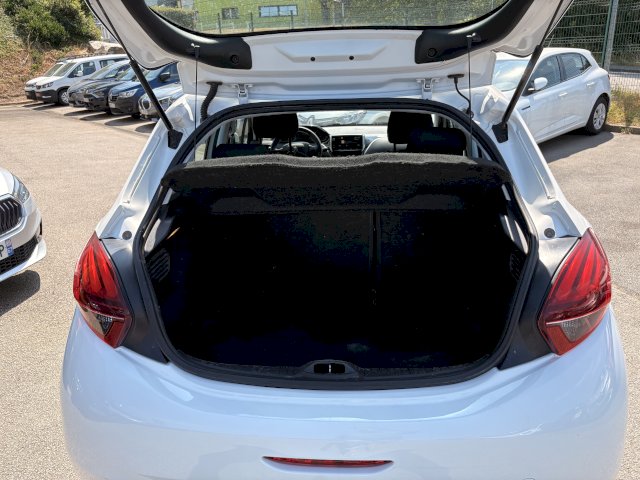 PEUGEOT Peugeot 208 1,5 HDI 100 CH 5 PLACES