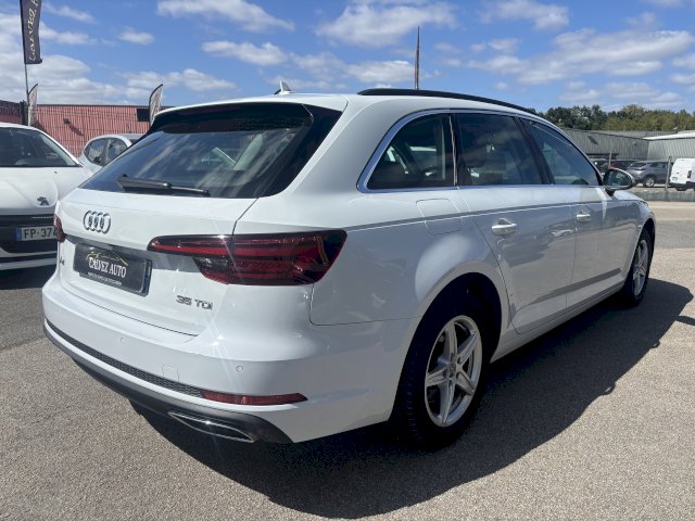 Audi Audi A4 Avant STRONIC BUSINESS LINE 150CH 