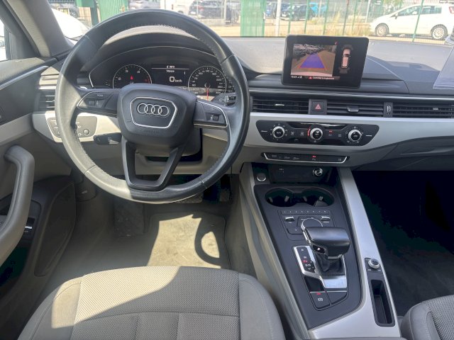Audi Audi A4 Avant STRONIC BUSINESS LINE 150CH 