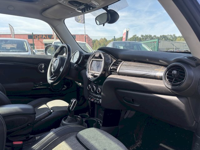 Mini Mini Cooper 136ch Edition Greenwich BVA7 109g