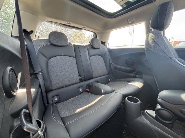 Mini Mini Cooper 136ch Edition Greenwich BVA7 109g