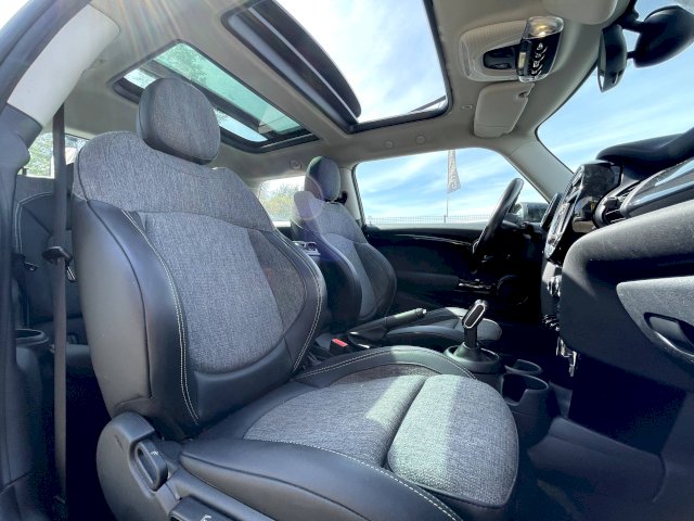 Mini Mini Cooper 136ch Edition Greenwich BVA7 109g