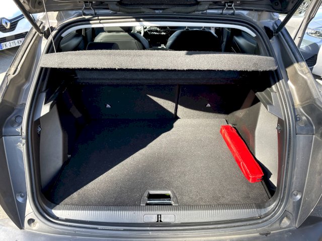 PEUGEOT Peugeot 2008 II 1.5 BlueHDi 130ch S&S Allure Business EAT8 7cv
