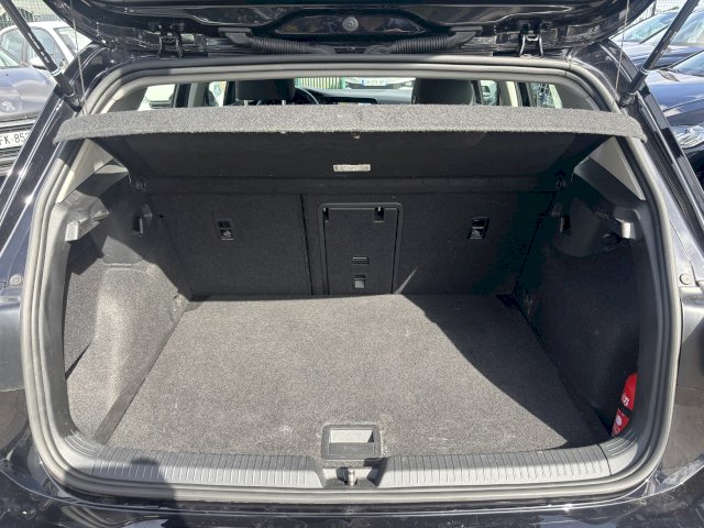 Volkswagen Volkswagen Golf VIII 2.0 TDI SCR 115ch Life Business