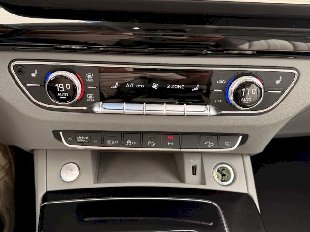 Audi Q5 40 TDI 204 S-TRONIC7 Quattro Avus