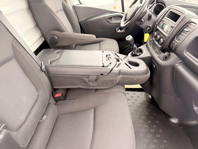 Renault Renault Trafic III 2.0 DCI 120 L2H1 GRAND CONFORT