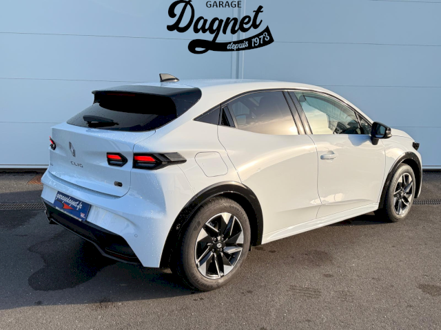 Renault Renault Clio VI HYBRID E-Tech full 160 ch Techno