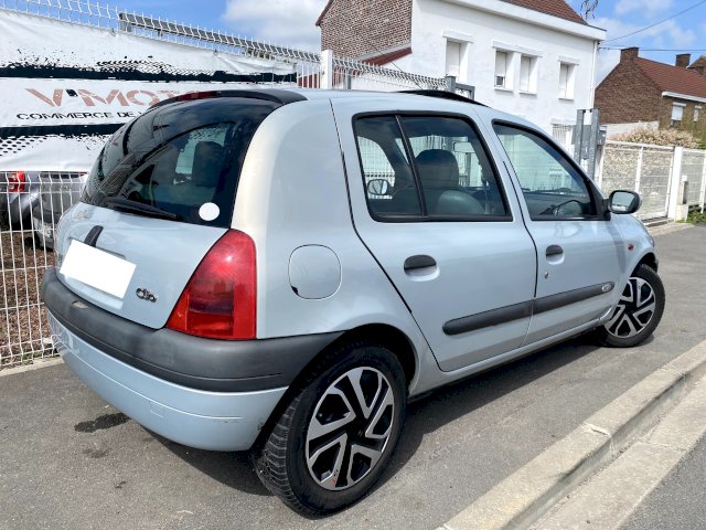 Renault Renault Clio II (B/C65) 1.6e 90ch Initiale BVA 5p