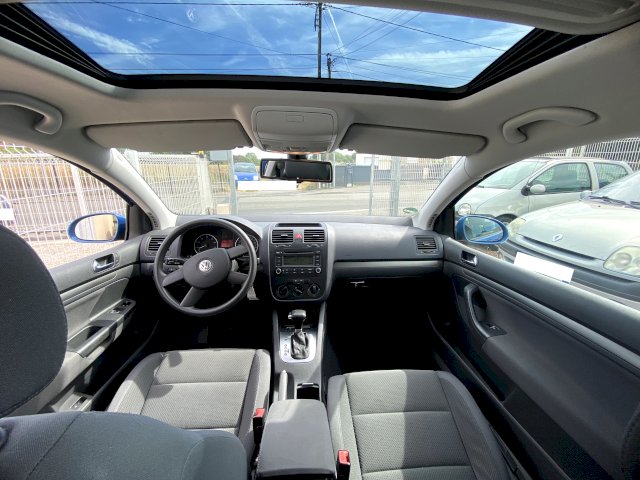 Volkswagen Volkswagen Golf V 1.6 102 Confort 3p