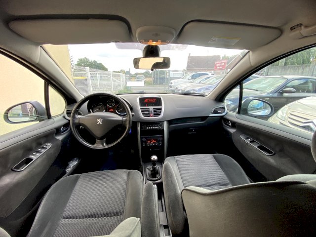 Peugeot Peugeot 207  1.6 HDi90 Executive Pack 5p