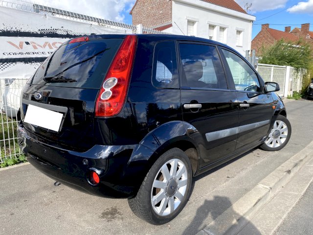 Ford Ford Fiesta III 1.4 16v 80ch Ghia Durashift 5p