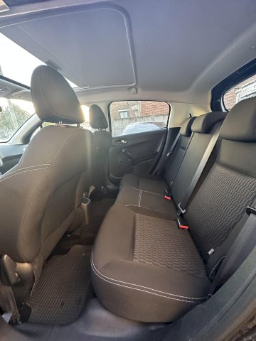 Peugeot Peugeot 208  1.6 BlueHDi 100ch Style 5p