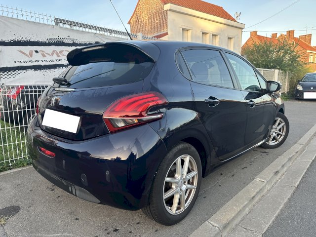 Peugeot Peugeot 208  1.6 BlueHDi 100ch Style 5p
