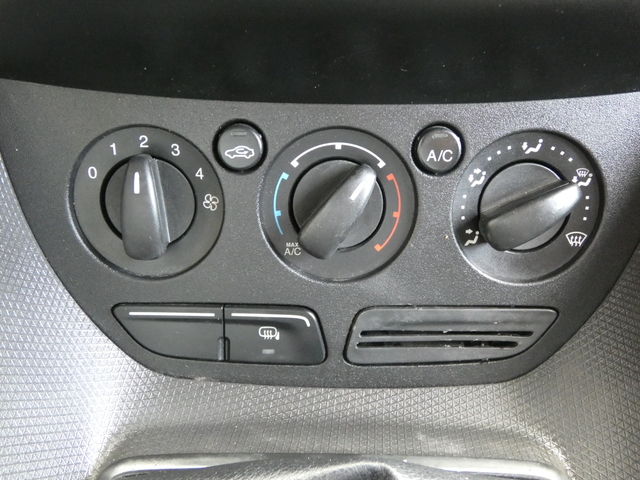 Ford TRANSIT CONNECT Camionnette 1.6 TDCi (75Cv)