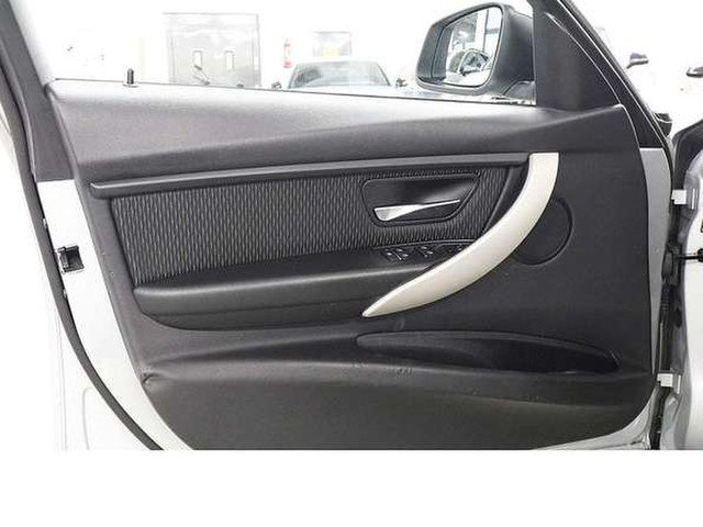 BMW BMW Série 3 VI (F30) 318d 150ch Executive