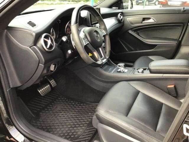 Mercedes-Benz Mercedes-Benz CLA I (C117) 45 AMG 4Matic Edition 1