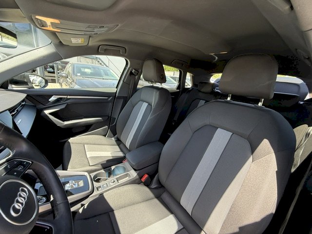 Audi Audi A3 SPORTBACK 30 TDI S-TRONIC