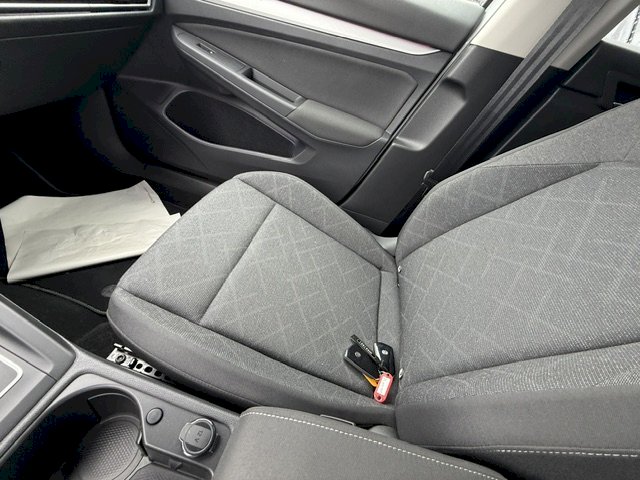 VOLKSWAGEN Volkswagen Golf LIFE 2.0 TDI 116 CH DSG