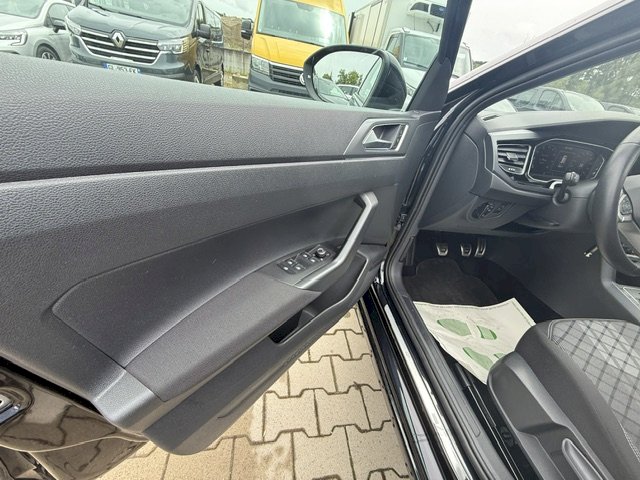 VOLKSWAGEN Volkswagen Taigo Taigo R-Line 110 CH BVM6