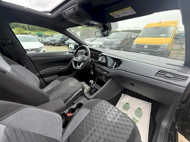 VOLKSWAGEN Volkswagen Taigo Taigo R-Line 110 CH BVM6