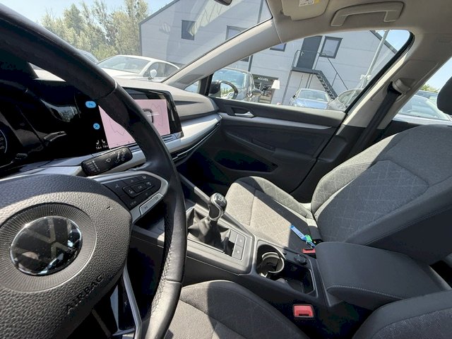 VOLKSWAGEN Volkswagen Golf Life 2.0 TDI SCR 115 CH BVM6