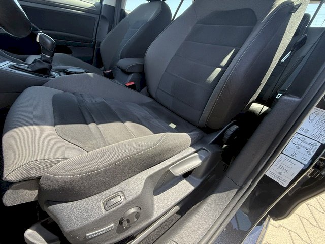 VOLKSWAGEN Volkswagen Golf VII 1.6 TDI 110ch Confortline Business DSG7 5p